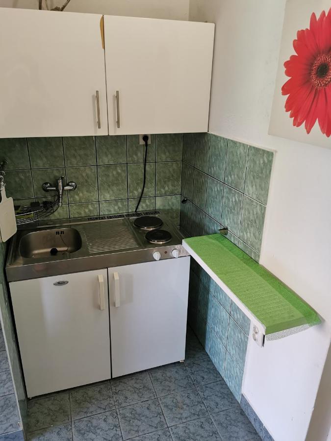 Unique Apartments Малинска Екстериор снимка