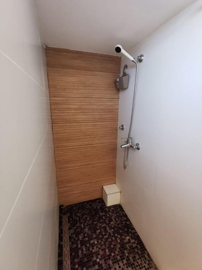 Unique Apartments Малинска Екстериор снимка