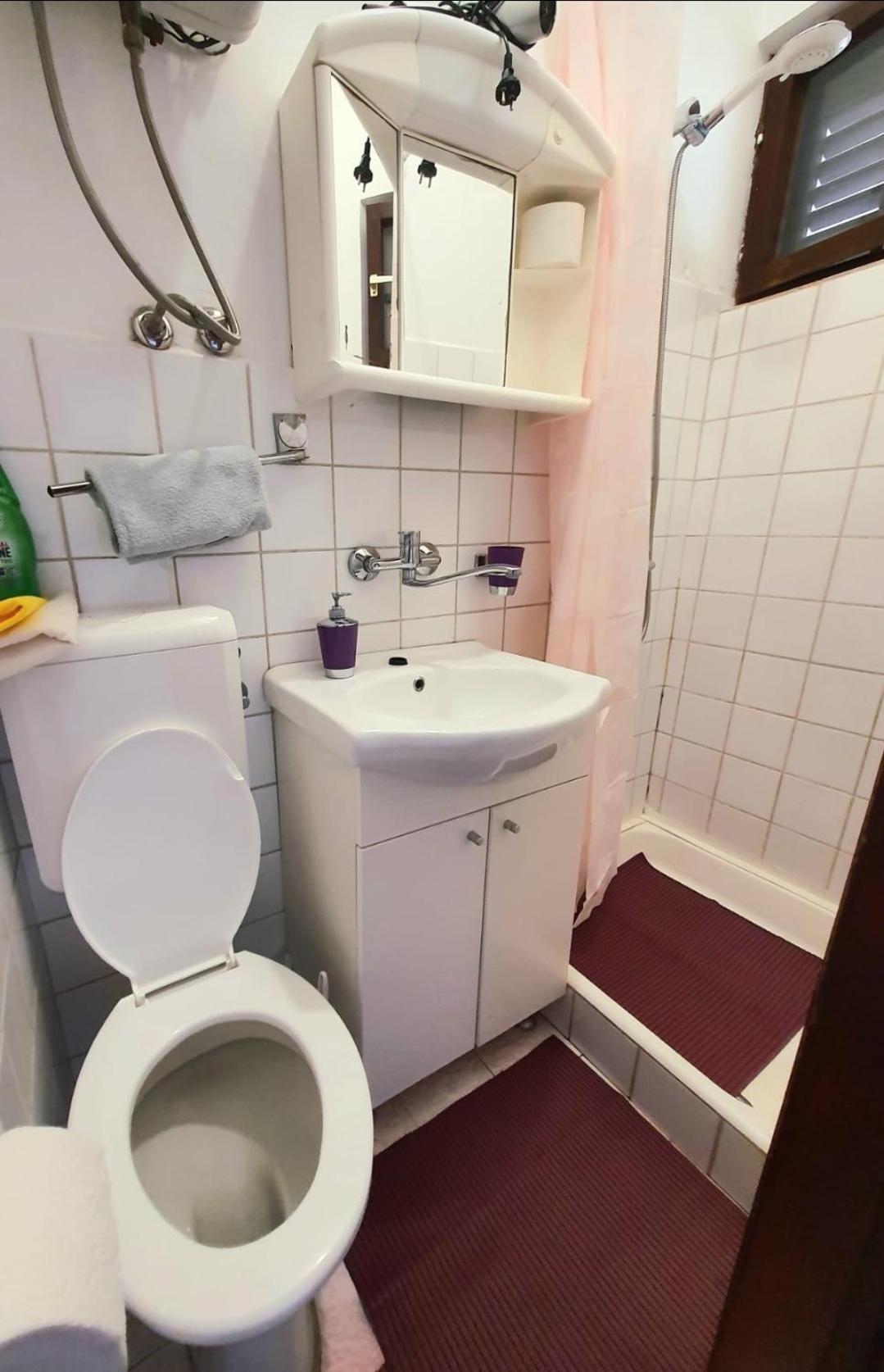 Unique Apartments Малинска Екстериор снимка